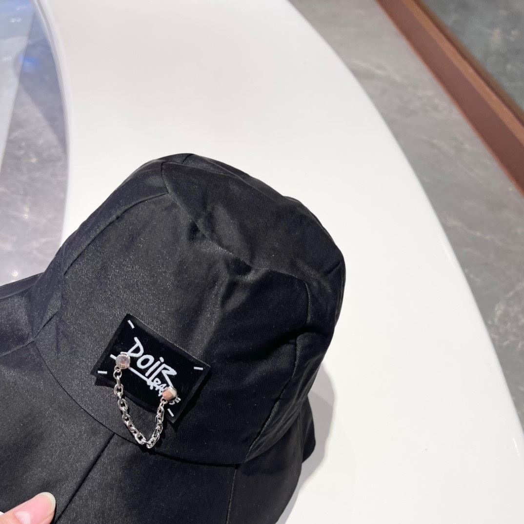 Christian Dior Caps